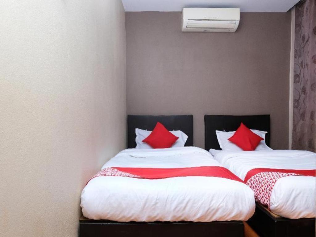 Oyo 44123 Hotel Al-Saif Kuala Kerai Eksteriør bilde