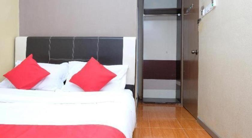 Oyo 44123 Hotel Al-Saif Kuala Kerai Eksteriør bilde