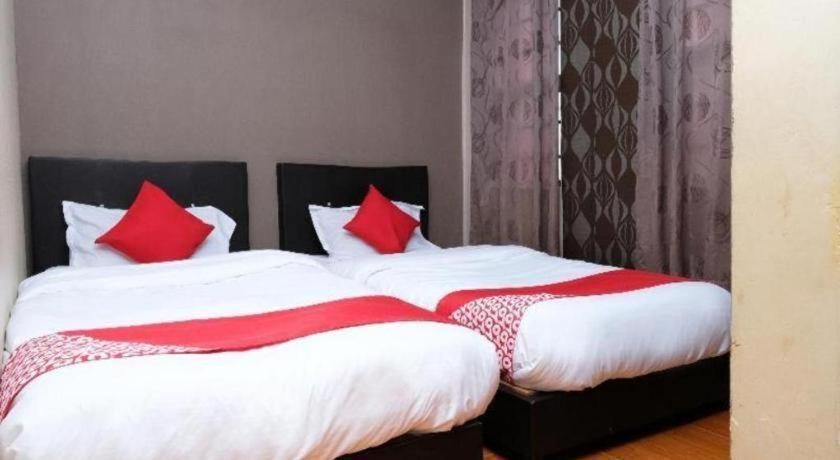 Oyo 44123 Hotel Al-Saif Kuala Kerai Eksteriør bilde