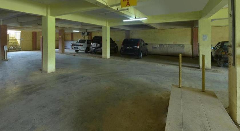 Oyo 44123 Hotel Al-Saif Kuala Kerai Eksteriør bilde