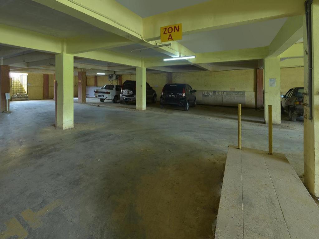 Oyo 44123 Hotel Al-Saif Kuala Kerai Eksteriør bilde